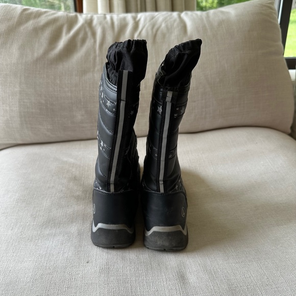 Lands End Snowflake Insulated Winter Boots, Size 3, Black - Picture 4 of 8